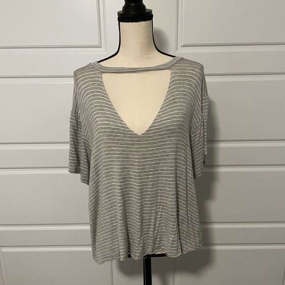 Top - Picture 2 of 2